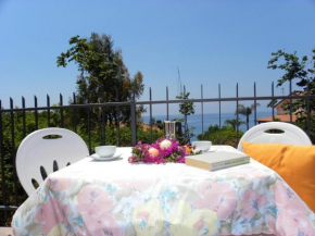 2 bedrooms house at Maratea 500 m away from the beach with sea view enclosed garden and wifi Maratea